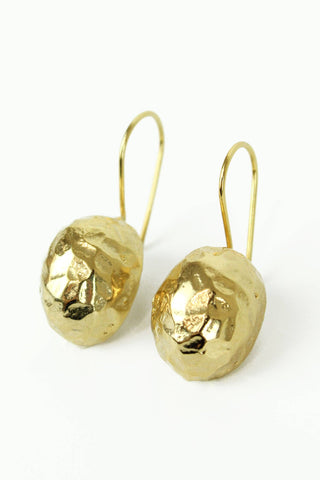 OVAL HOOK GOLD NUGGET EARRING