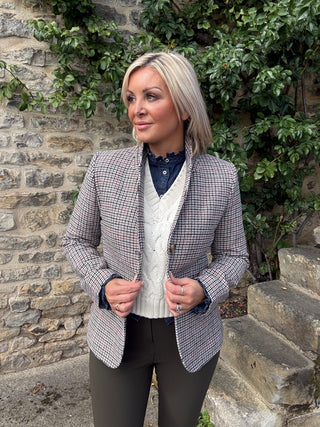 Lilian - Prince of Wales check jacket