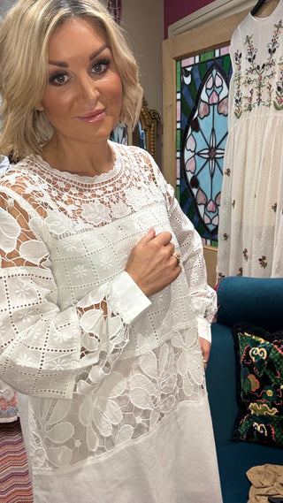 CLARA - BRODERIE ANGLAISE