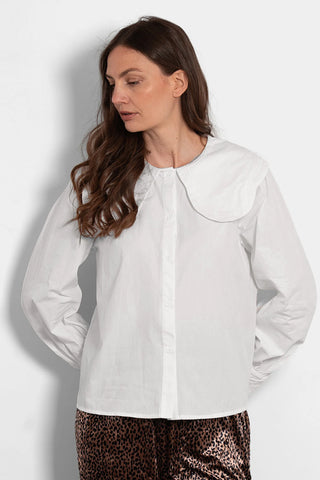 Cammie long Sleeve Cotton shirt in White with Pilgrim Collar