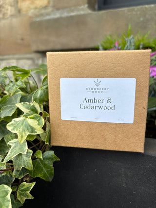 Crowberry Wood Tin Candle- Amber & Cedarwood