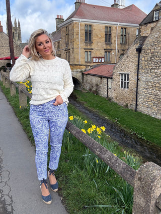 Buttercup in Cobalt Shell