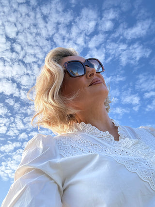 HANNAH - V NECK EMBROIDERY