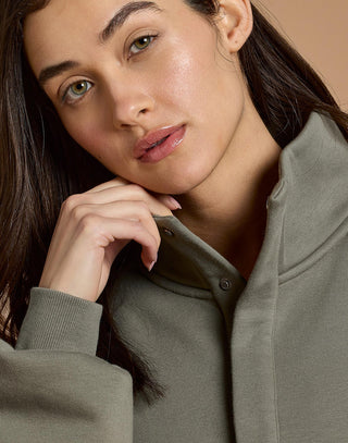 Snap Collar Sierra Sweatshirt in Olive