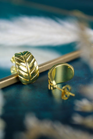 LARGE GOLD LEAF HUGGIES