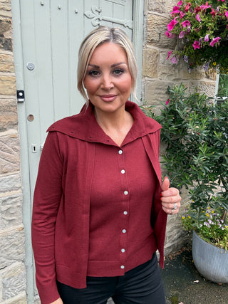 Jacinta Pocardi in Burgundy