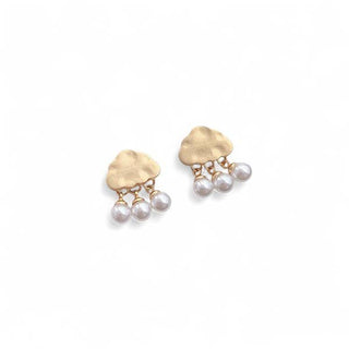 Cloud Earring with Pearl Rain Droplets in Gold