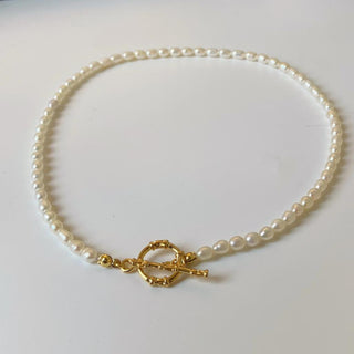 Freshwater pearl t-bar choker in gold