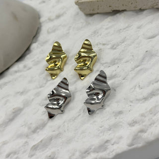 Molten Drop Stud in Gold
