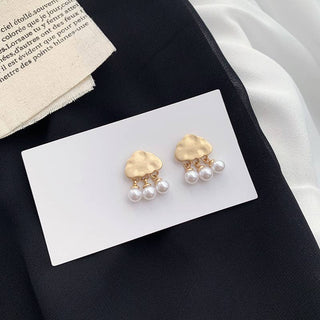 Cloud Earring with Pearl Rain Droplets in Gold